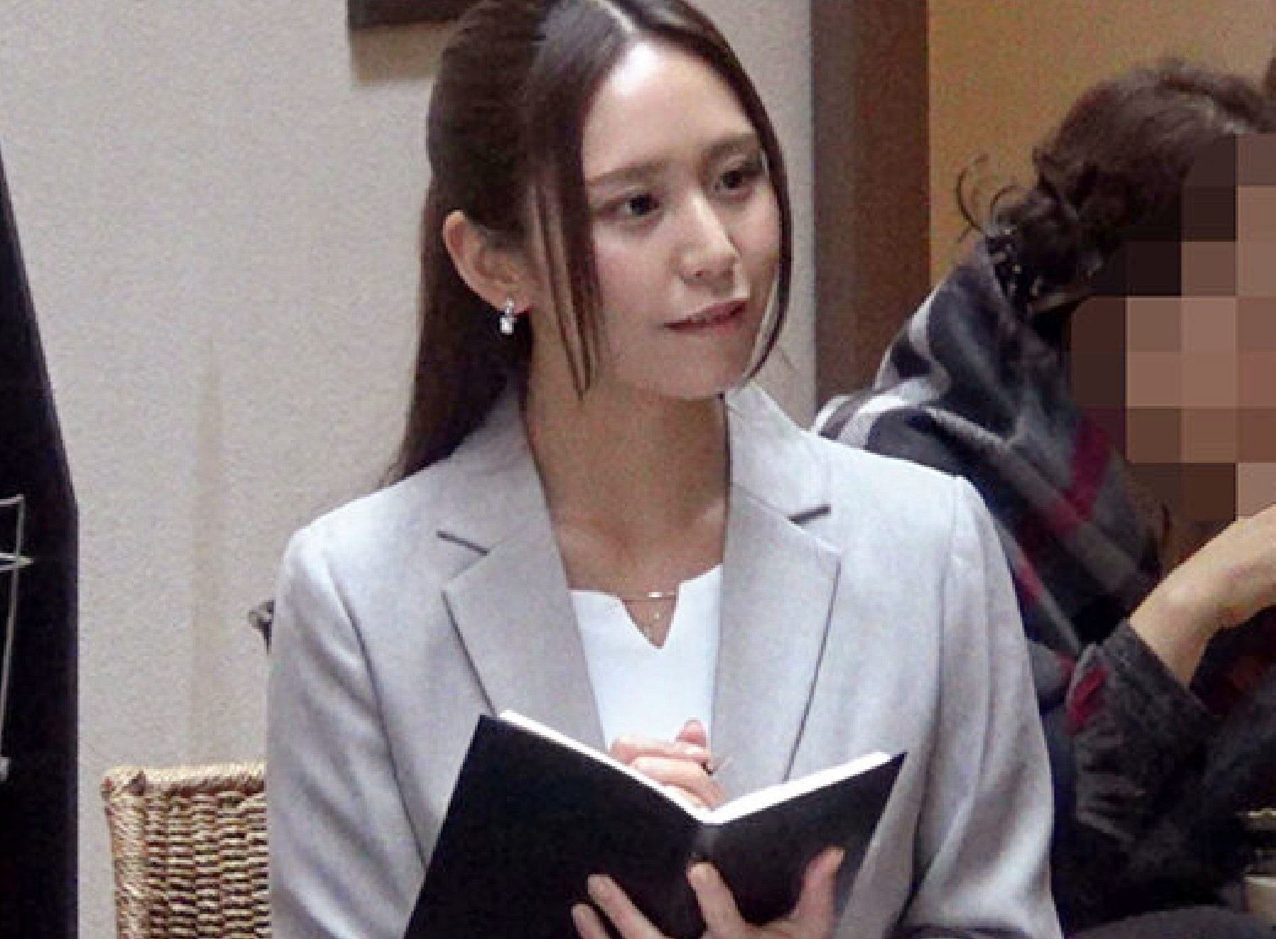 巨乳秘書が弱み握られ言いなり性奴隷調教騎乗位