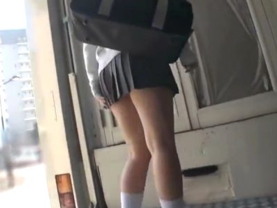 下着モニターと騙されたミニスカJKがふくらみかけを揉まれ落ちる｜そこにエロはあるんか