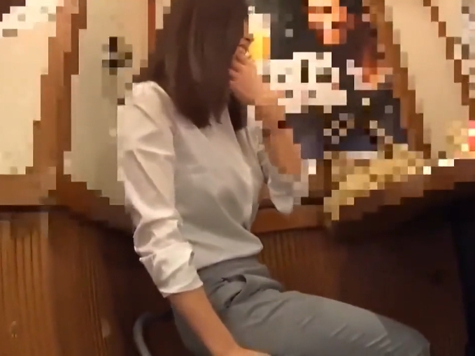 居酒屋で酔った長身美脚OLをホテルへ連れ込み乱れるまで｜そこにエロはあるんか