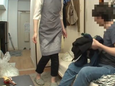 頼んだら応じた38歳家政婦が年下と中出しする姿を盗撮｜そこにエロはあるんか